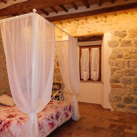 Hotel Sognare Nel Castello Monteriggioni Exterior foto