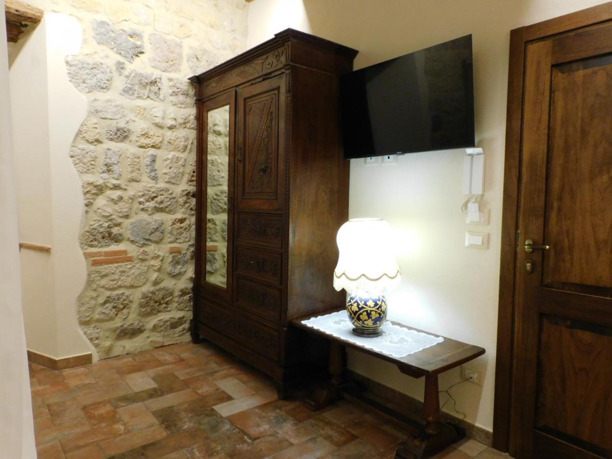 Hotel Sognare Nel Castello Monteriggioni Exterior foto